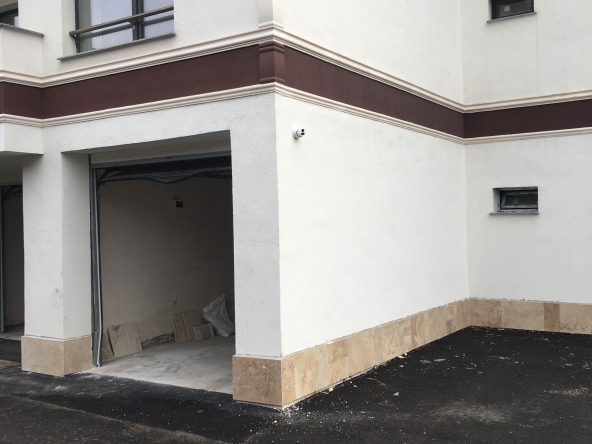 Гараж / Паркомясто в Перник, Изток - 22 кв.м за 601 €/кв.м - Снимка #1