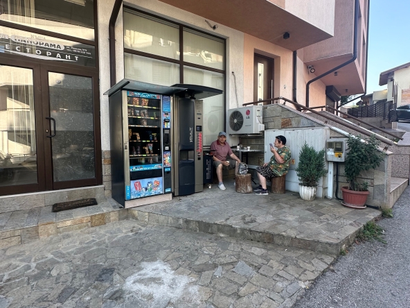 Дава се под наем Заведение в Смолян, Долно Райково - 120 кв.м за 489.6 € - Снимка #1