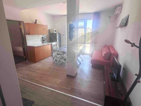 Двустаен апартамент в к.к. Слънчев бряг - 96 кв.м за 611 €/кв.м - Снимка #1