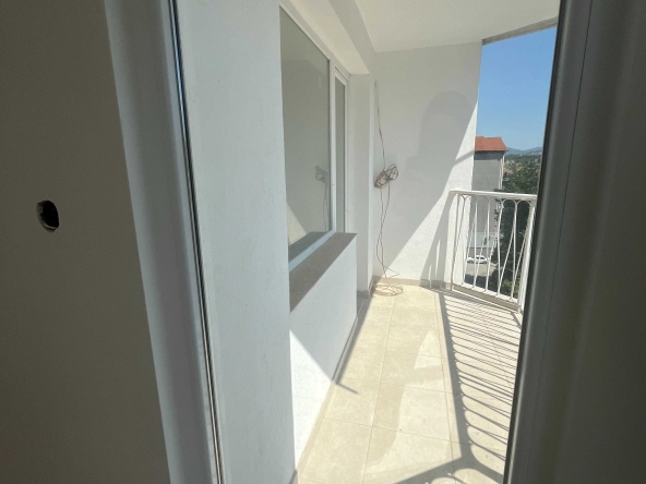Двустаен апартамент в София, Студентски град - 205 кв.м за 946 €/кв.м - Снимка #1