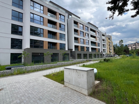 Тристаен апартамент в София, Витоша - 123 кв.м за 2196 €/кв.м - Снимка #1