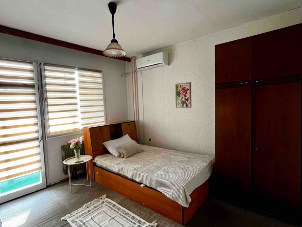 Дава се под наем Тристаен апартамент в Плевен, Дружба 1 - 100 кв.м за 280.5 € - Снимка #1