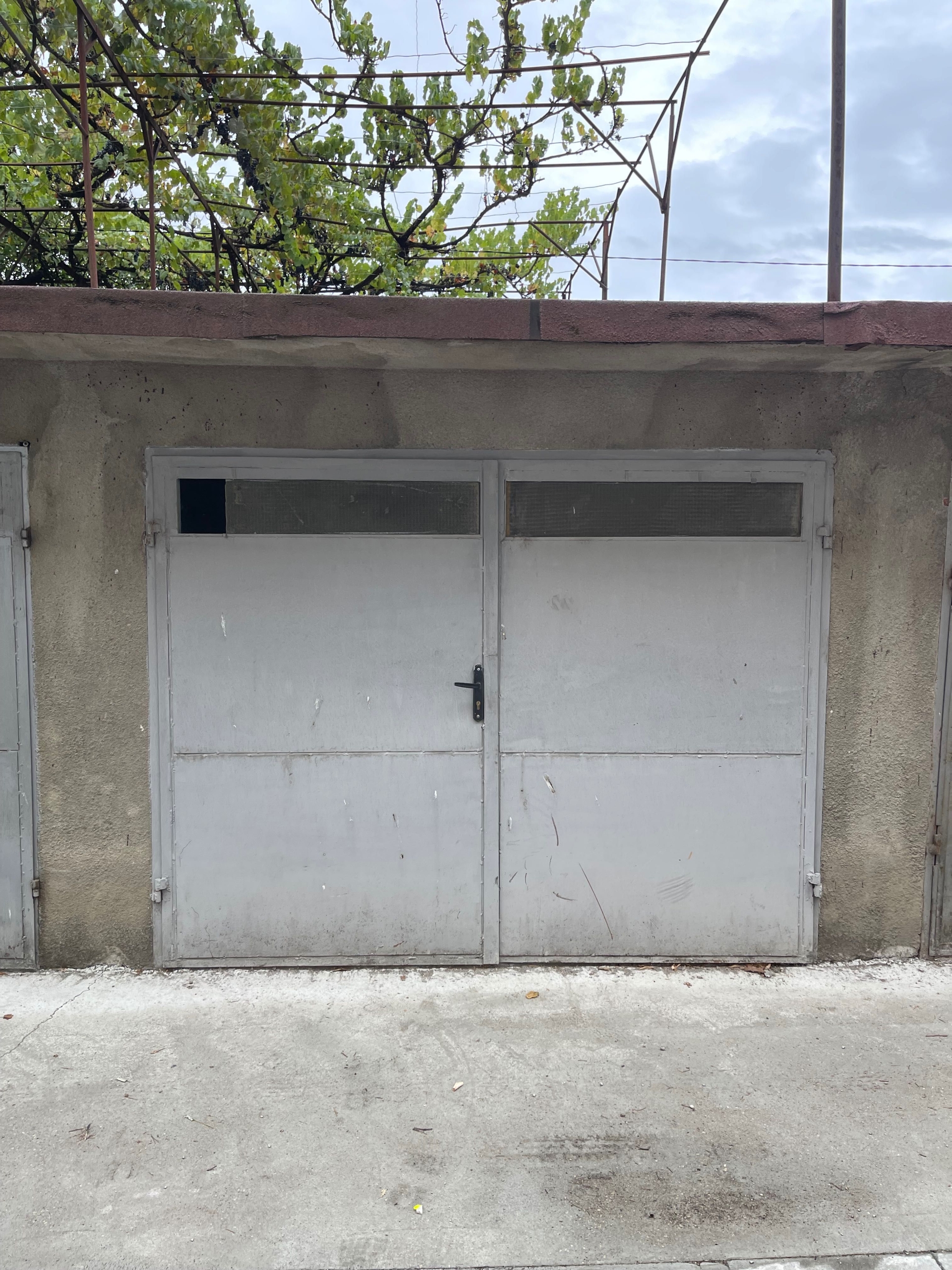 Гараж / Паркомясто в Севлиево - 20 кв.м за 638 €/кв.м - Снимка #1