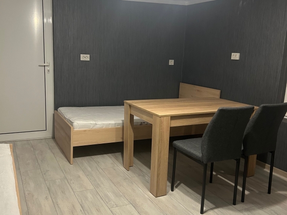 Дава се под наем Едностаен апартамент в Божурище - 35 кв.м за 255 € - Снимка #1