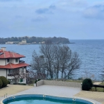 Дава се под наем Тристаен апартамент в с. Лозенец, Област Бургас - 120 кв.м за 127.5 € - Снимка #1