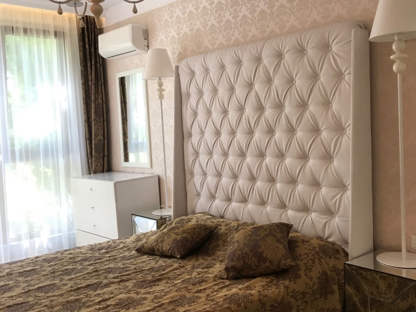 Дава се под наем Четиристаен апартамент в к.к. Слънчев бряг - 121 кв.м за 700 € - Снимка #1