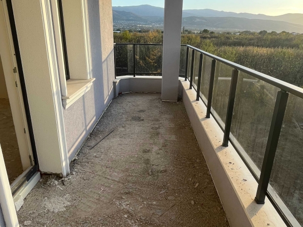 Къща в Пловдив, Коматево - 730 кв.м за 600 €/кв.м - Снимка #1