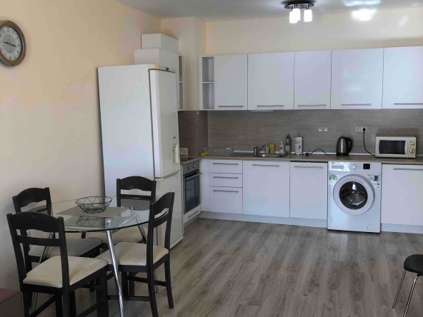 Дава се под наем Двустаен апартамент в Варна, Аспарухово - 65 кв.м за 500 € - Снимка #1