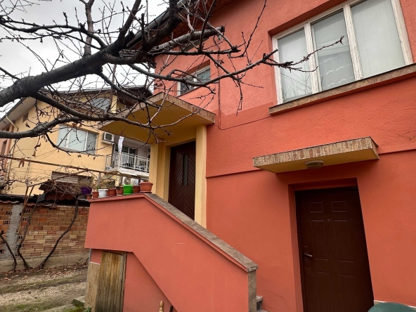 Къща в Пловдив, Прослав - 553 кв.м за 498 €/кв.м - Снимка #1