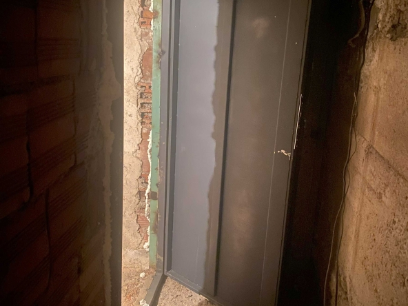 Дава се под наем Склад в София, Център - 5 кв.м за 35.7 € - Снимка #1