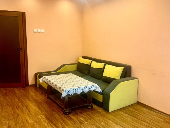 Дава се под наем Двустаен апартамент в Сливен, Колю Фичето - 50 кв.м за 204 € - Снимка #1