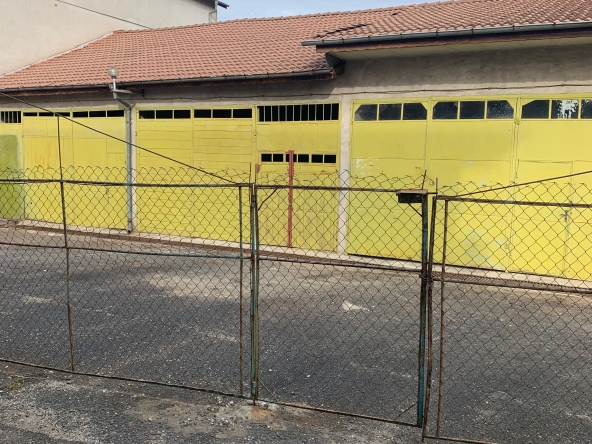 Дава се под наем Гараж / Паркомясто в Ардино - 70 кв.м за 76.5 € - Снимка #1