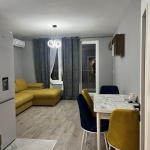 Дава се под наем Тристаен апартамент в София, Студентски град - 80 кв.м за 1000 € - Снимка #1