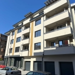 Дава се под наем Тристаен апартамент в Търговище, Център - 82 кв.м за 433.5 € - Снимка #1