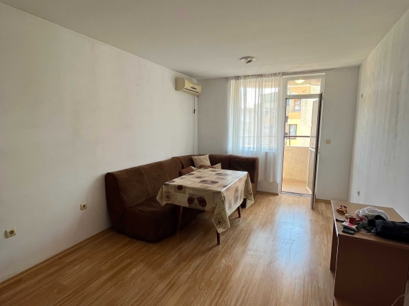 Дава се под наем Тристаен апартамент в Бургас, Меден рудник - зона А - 74 кв.м за 165.75 € - Снимка #1