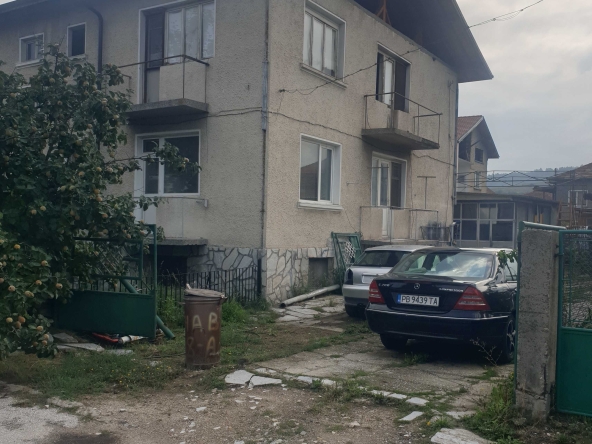 Четиристаен апартамент в Ракитово - 100 кв.м за 357 €/кв.м - Снимка #1