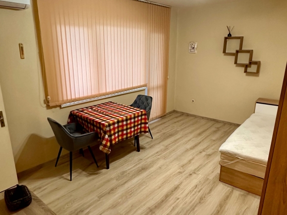 Дава се под наем Едностаен апартамент в Пловдив, Кючук Париж - 39 кв.м за 204 € - Снимка #1