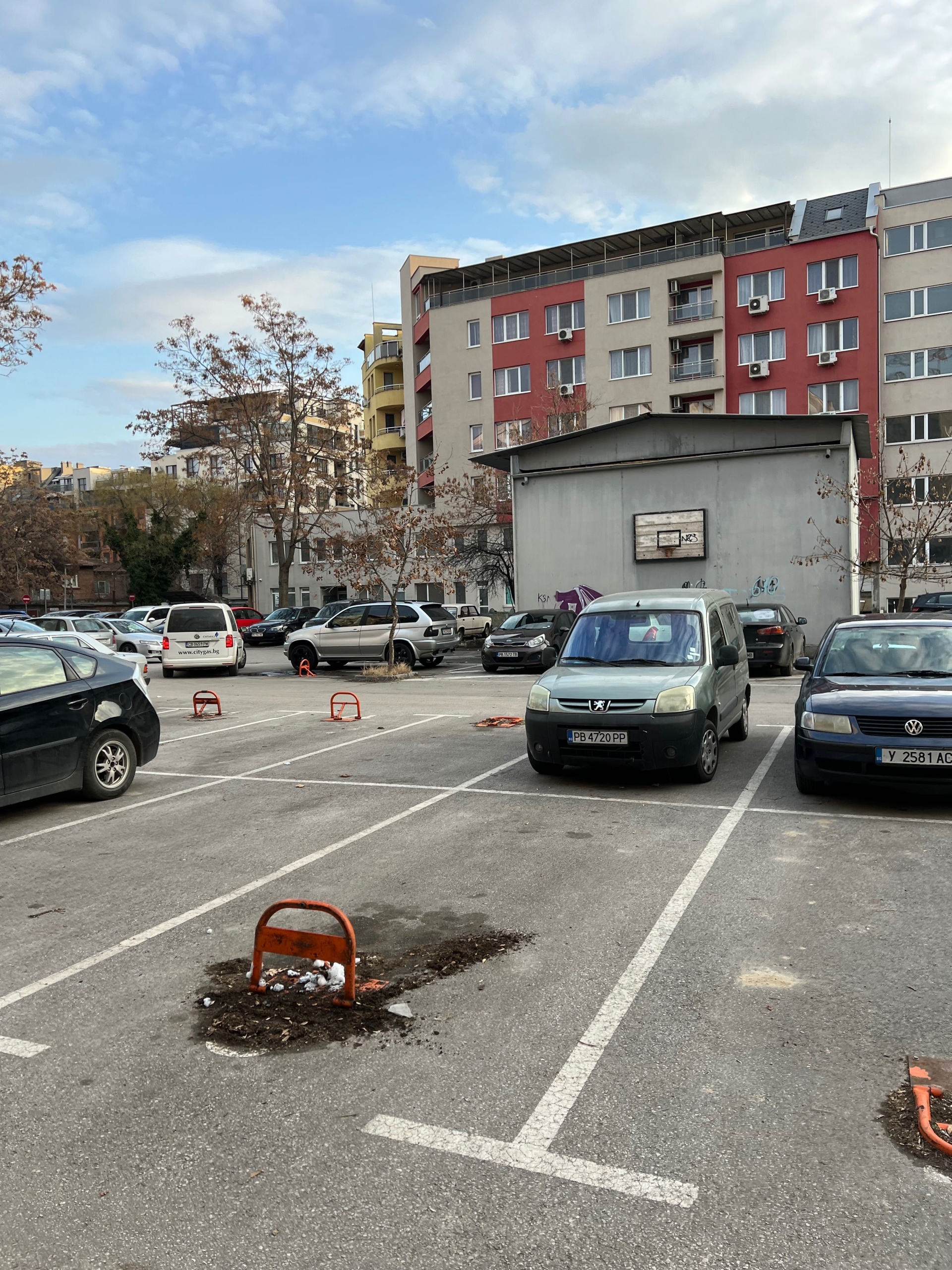 Дава се под наем Гараж / Паркомясто в Пловдив, Каменица 1 - 16 кв.м за 45.9 € - Снимка #1