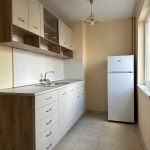 Дава се под наем Тристаен апартамент в Варна, Цветен квартал - 77 кв.м за 459 € - Снимка #1