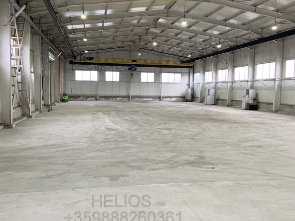 Промишлена сграда в Казанлък - 2900 кв.м за 342 €/кв.м - Снимка #1