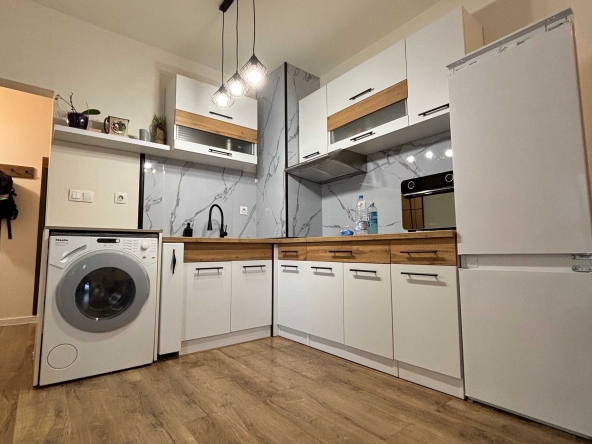 Тристаен апартамент в Пловдив, Тракия - 77 кв.м за 1897 €/кв.м - Снимка #1