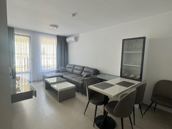 Дава се под наем Двустаен апартамент в Несебър - 50 кв.м за 500 € - Снимка #1