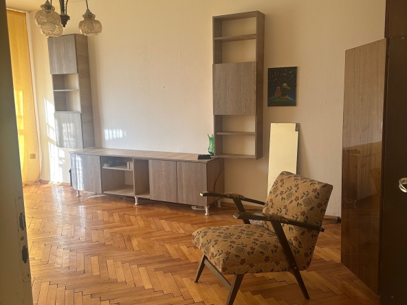 Дава се под наем Едностаен апартамент в София, Надежда 1 - 50 кв.м за 350 € - Снимка #1