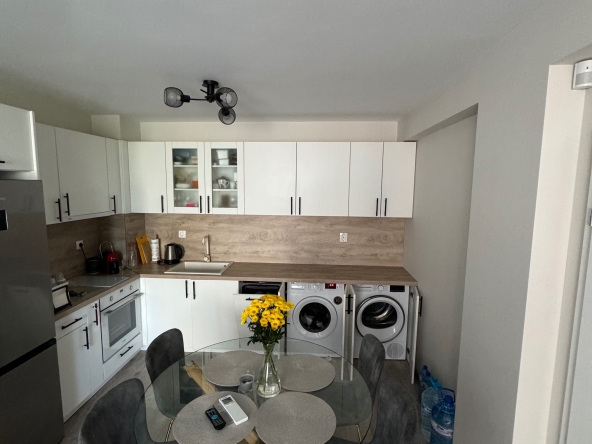 Двустаен апартамент в Перник, Изток - 62 кв.м за 1855 €/кв.м - Снимка #1