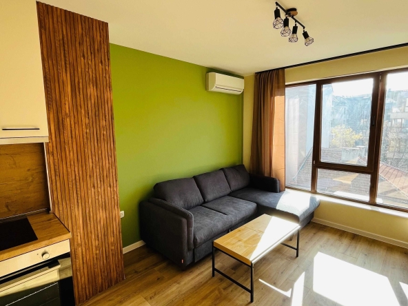 Дава се под наем Двустаен апартамент в Пловдив, Южен - 60 кв.м за 375 € - Снимка #1