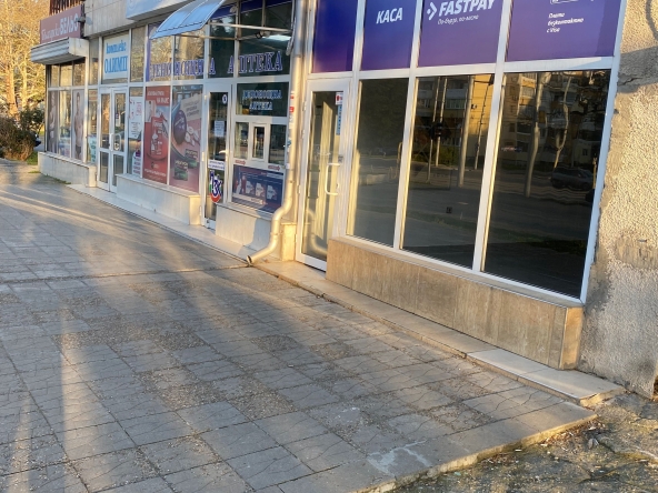 Магазин в Русе, Здравец Север 1 - 37 кв.м за 1930 €/кв.м - Снимка #1