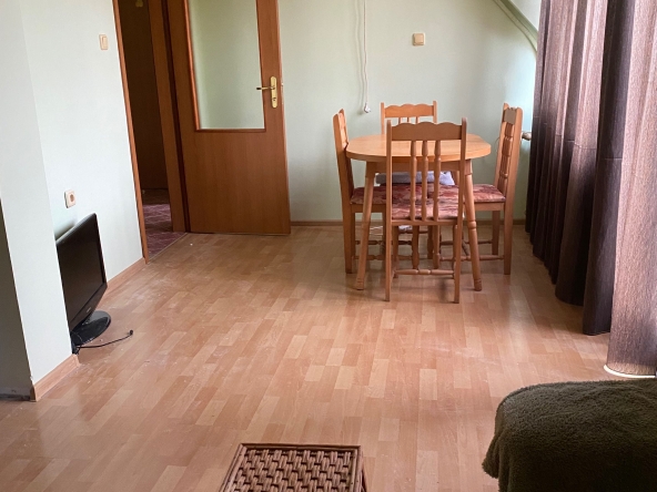 Дава се под наем Двустаен апартамент в Плевен, Идеален център - 50 кв.м за 204 € - Снимка #1