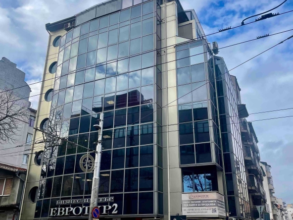 Дава се под наем Офис в София, Център - 37 кв.м за 363 € - Снимка #1