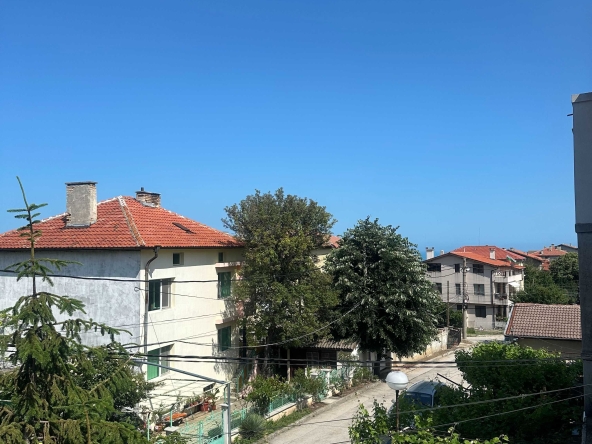 Дава се под наем Четиристаен апартамент в Варна, Виница - 110 кв.м за 637.5 € - Снимка #1