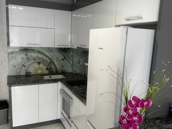 Дава се под наем Двустаен апартамент в Варна, Окръжна болница - 65 кв.м за 765 € - Снимка #1