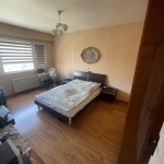 Дава се под наем Тристаен апартамент в София, Бъкстон - 90 кв.м за 525 € - Снимка #1