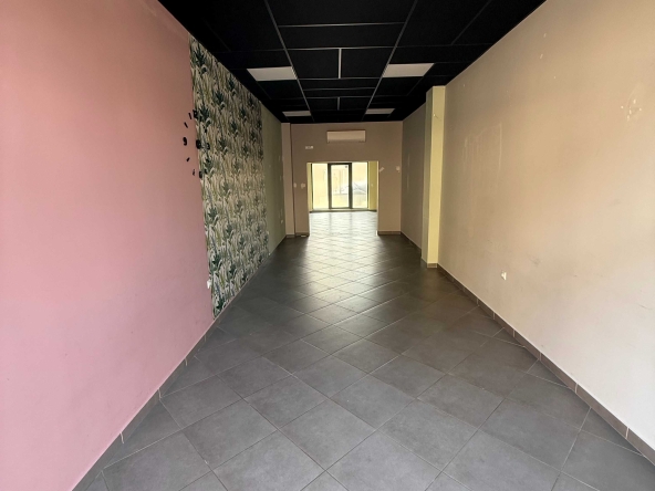 Дава се под наем Офис в Казанлък - 90 кв.м за 459 € - Снимка #1