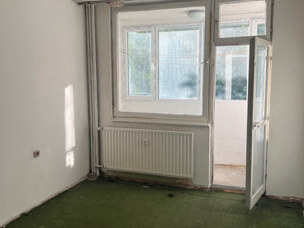 Тристаен апартамент в София, Люлин 1 - 89 кв.м за 3 €/кв.м - Снимка #1