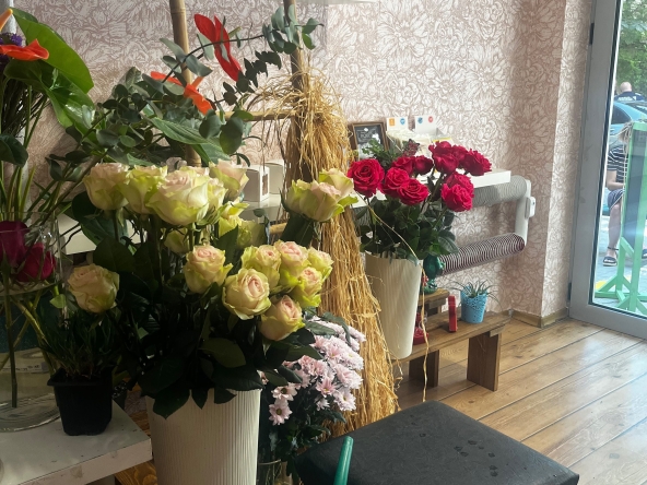 Дава се под наем Магазин в София, Център - 20 кв.м за 2550 € - Снимка #1