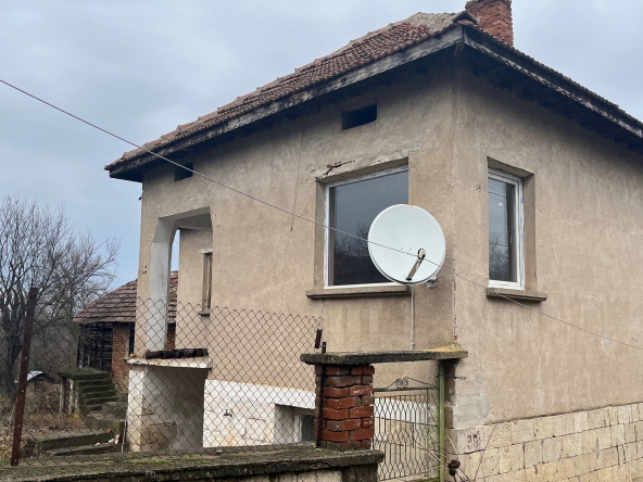 Къща в с. Манастирище, Област Враца - 100 кв.м за 128 €/кв.м - Снимка #1