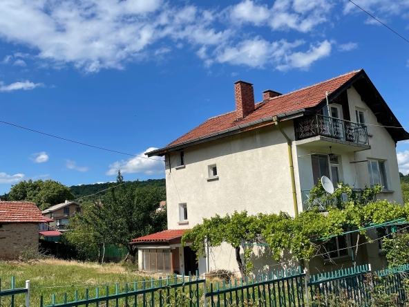 Къща в с. Малка Верея, Област Стара Загора - 180 кв.м за 873 €/кв.м - Снимка #1