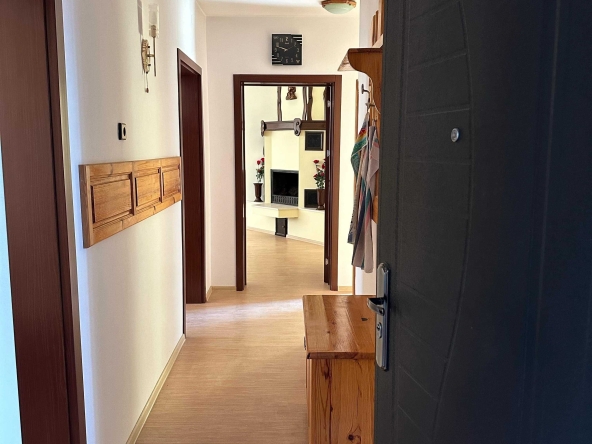 Тристаен апартамент в Кюстендил, Център - 98 кв.м за 1531 €/кв.м - Снимка #1