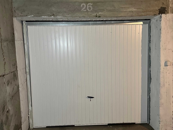 Дава се под наем Гараж / Паркомясто в София, Гео Милев - 17 кв.м за 150 € - Снимка #1