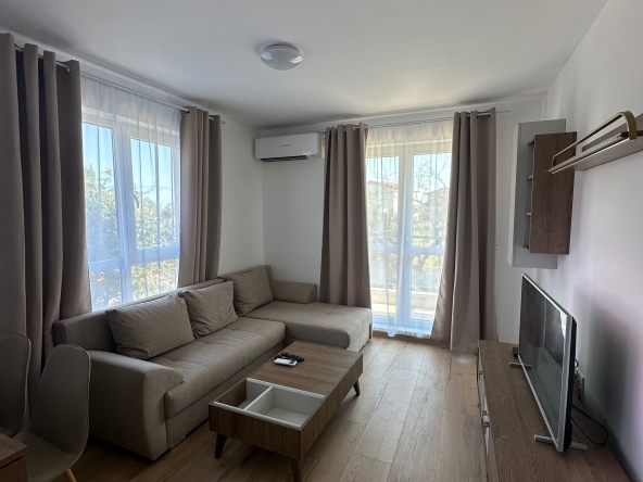 Дава се под наем Двустаен апартамент в Варна, м-т Пчелина - 60 кв.м за 500 € - Снимка #1