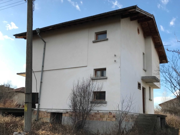 Къща в с. Върбница, Област София-област - 260 кв.м за 377 €/кв.м - Снимка #1