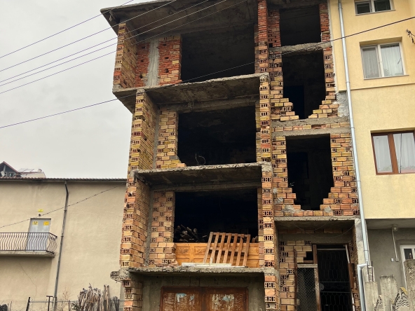 Къща в с. Летовник, Област Кърджали - 358 кв.м за 342 €/кв.м - Снимка #1