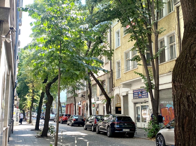 Дава се под наем Гараж / Паркомясто в София, Център - 15 кв.м за 76.5 € - Снимка #1