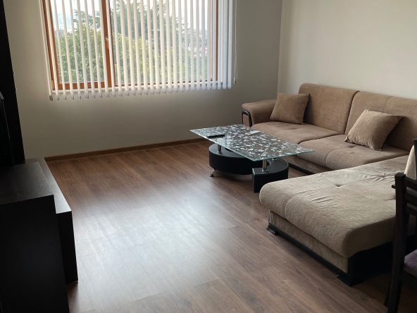 Дава се под наем Двустаен апартамент в Благоевград, Широк център - 55 кв.м за 306 € - Снимка #1