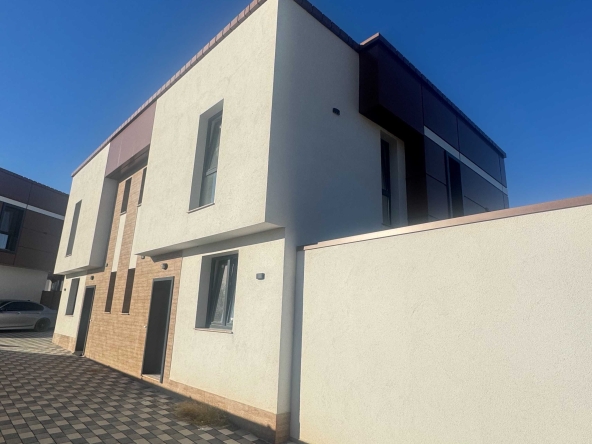 Къща в с. Марково, Област Пловдив - 170 кв.м за 1706 €/кв.м - Снимка #1