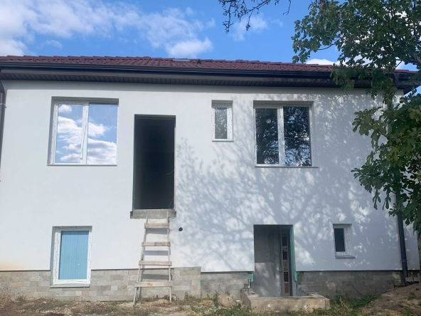 Къща в Карлово - 120 кв.м за 1237 €/кв.м - Снимка #1