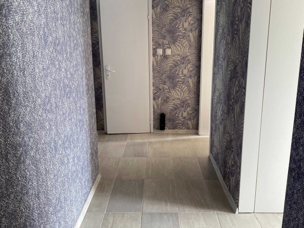 Дава се под наем Двустаен апартамент в София, Връбница 1 - 67 кв.м за 428.4 € - Снимка #1